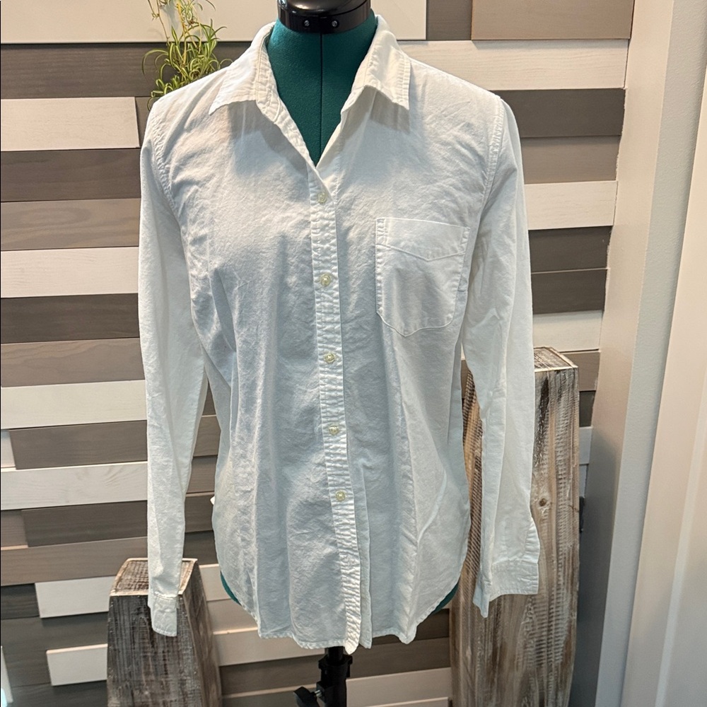 Old Navy Classic White Shirt